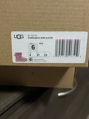 UGG Kids Mini Bailey Bow Glisten Boots - Pink